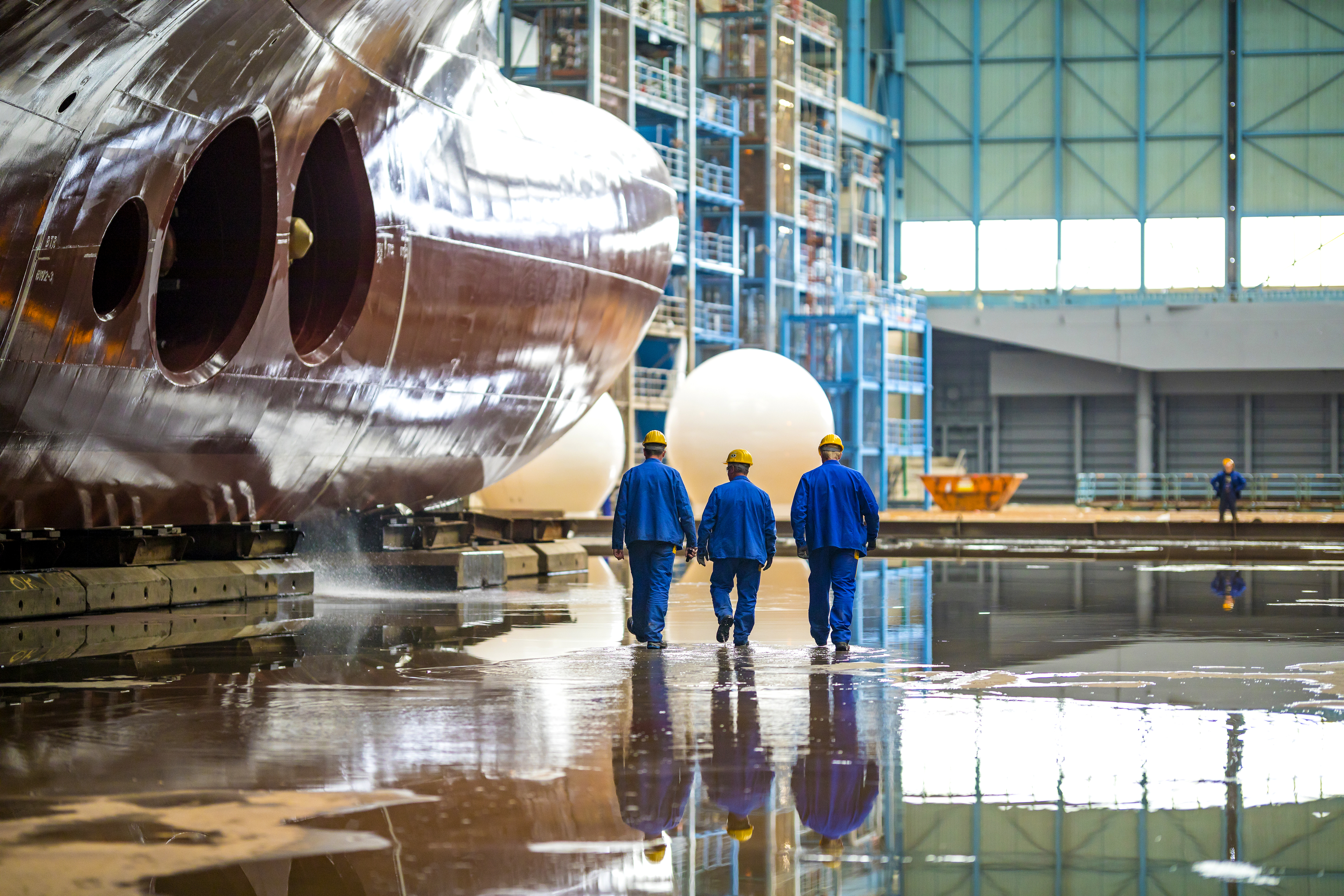 Blick in die MeyerWerft und Bau der Spirit of Discovery