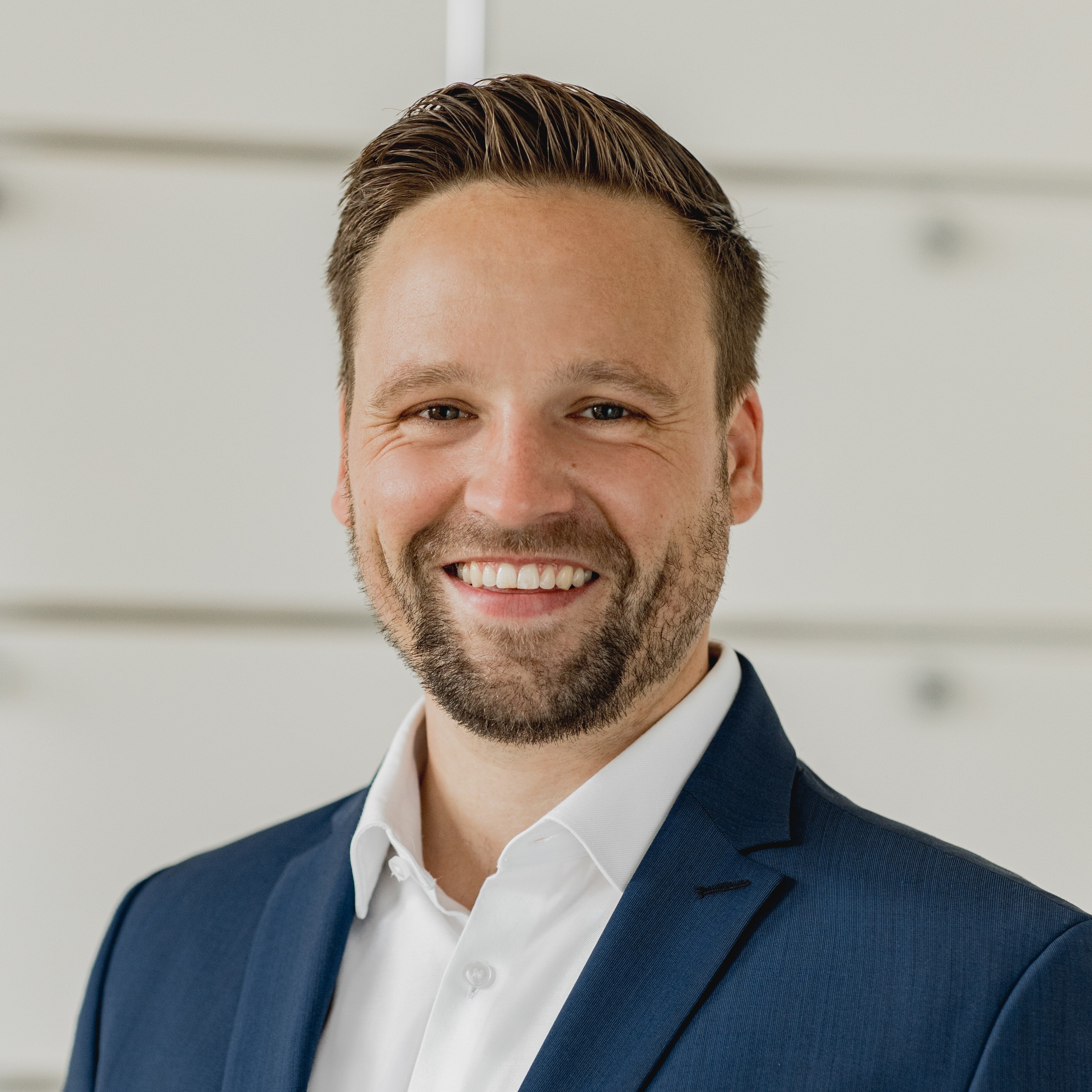 Dr. Thomas Vogt - Senior Manager