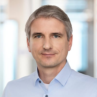 Velat_Peter2_400px