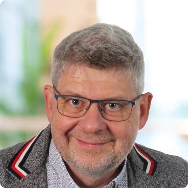 michael-straif-valantic-business-analytics_runde_ecken