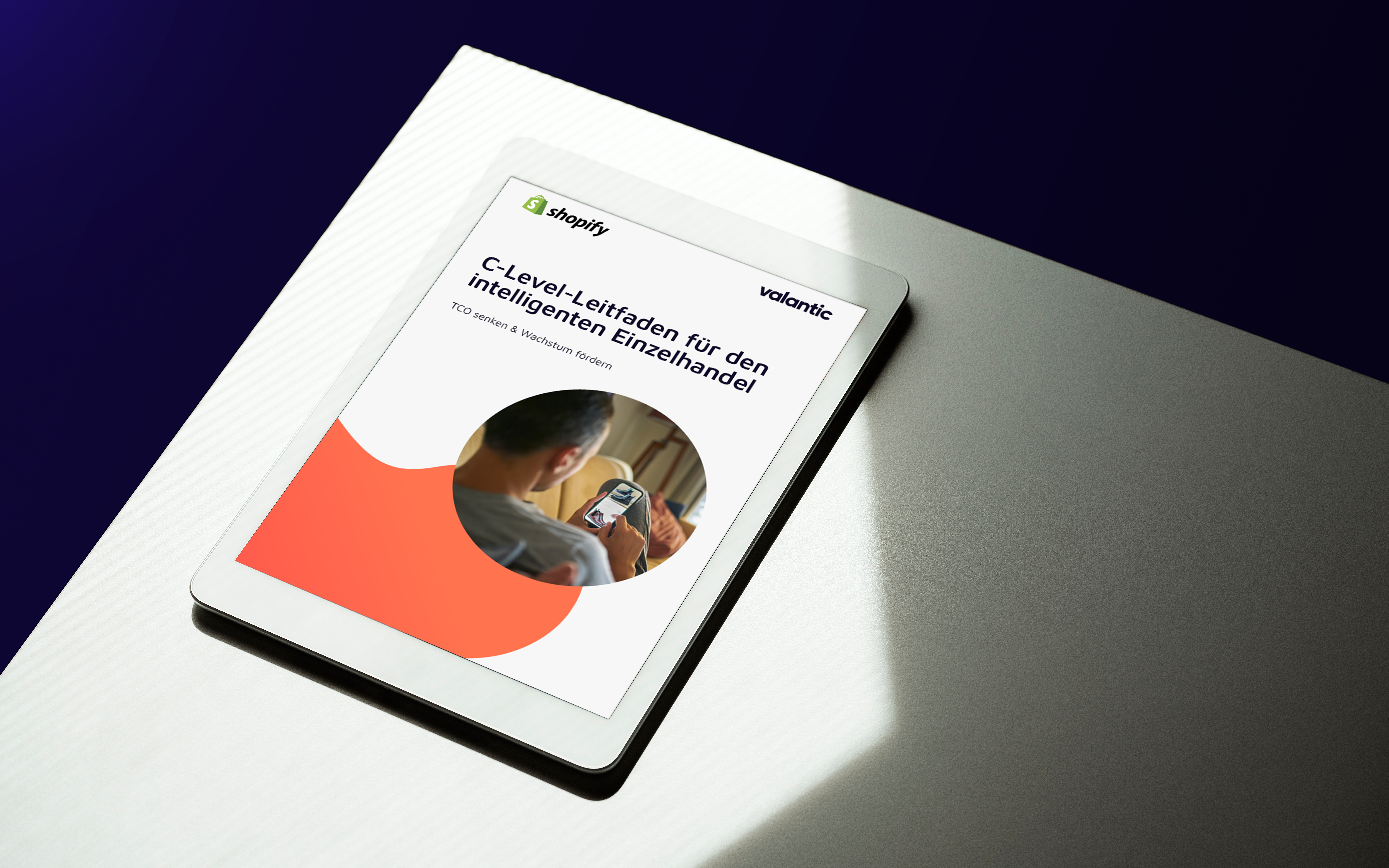 mockup-on tablet Der C-Level-Leitfaden für intelligenten Einzelhandel